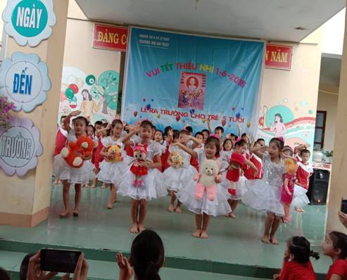 2019 le ra truong 014.jpg